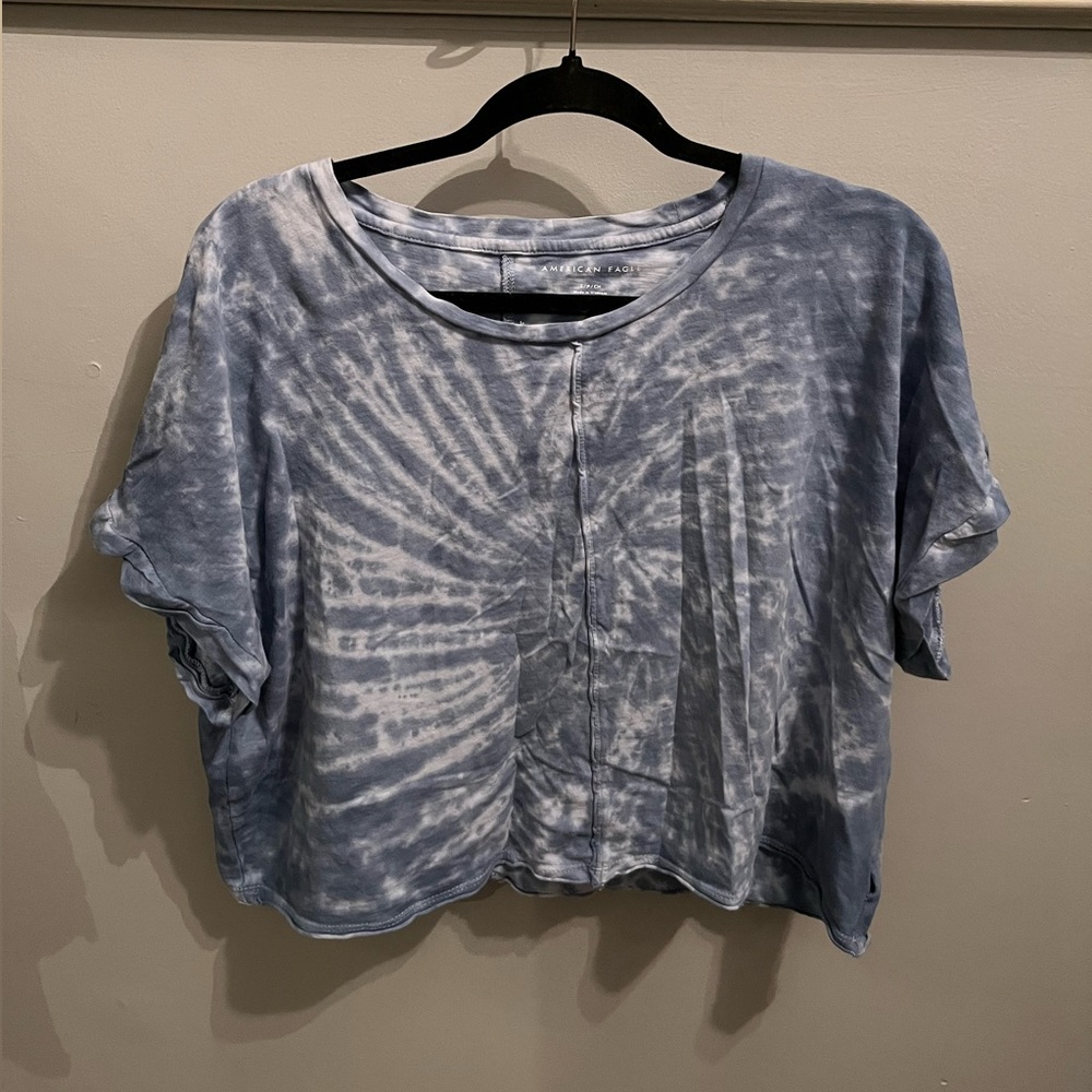American eagle cropped blue white tie dye t shirt size small, fits like medium